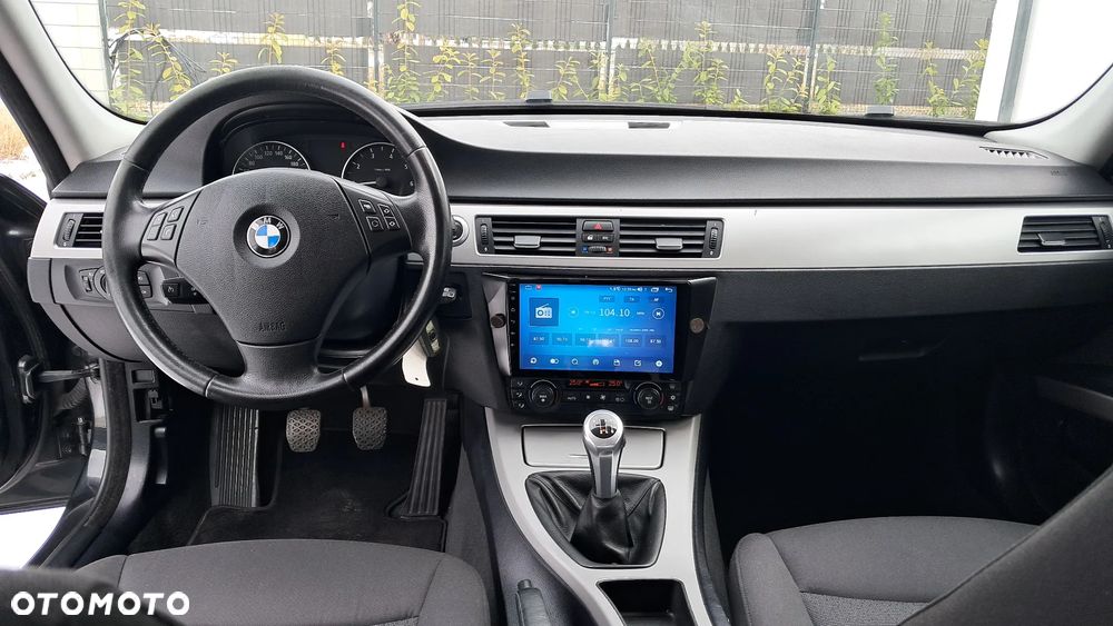 BMW Seria 3 320i - 8