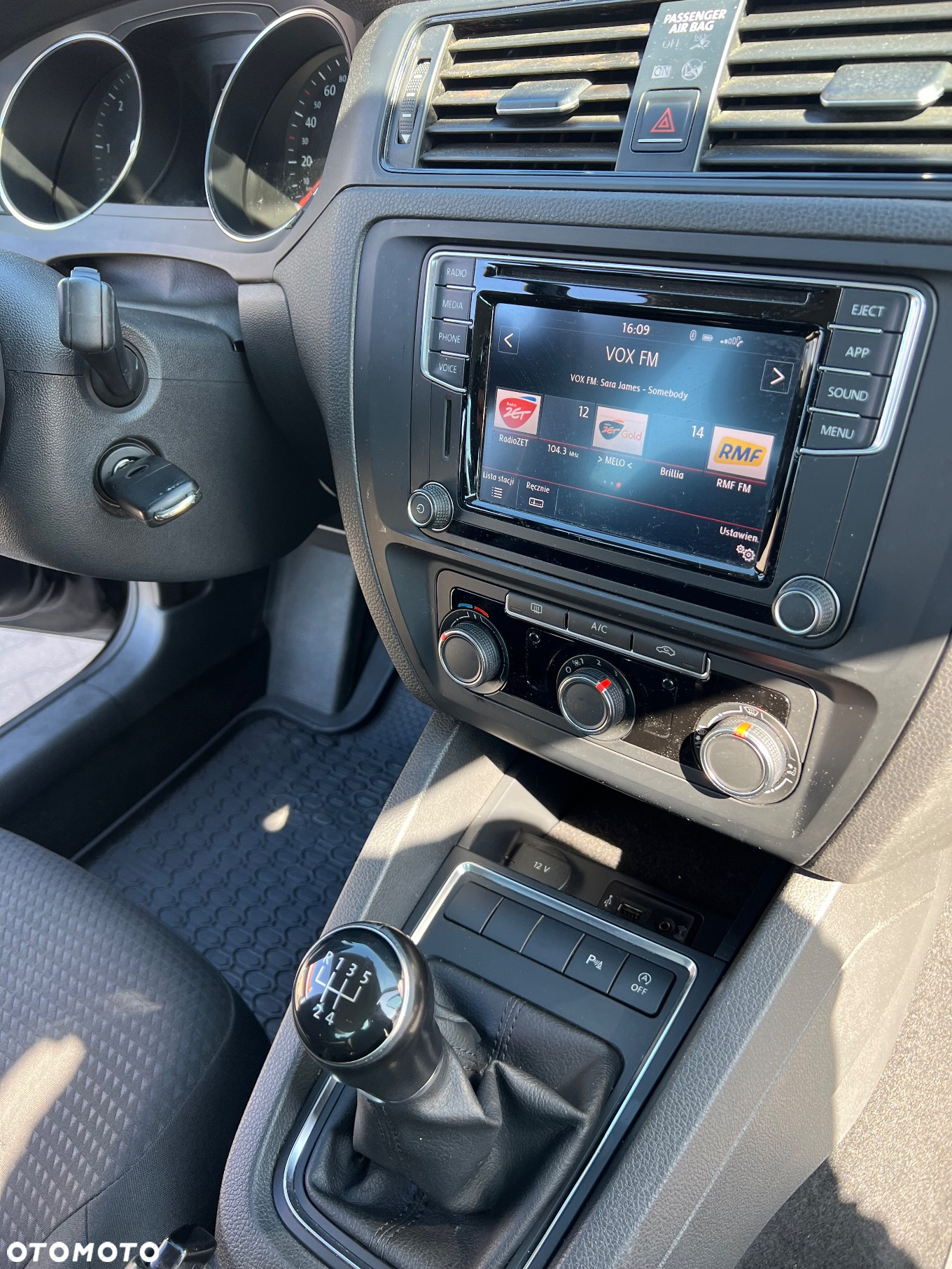 Volkswagen Jetta - 14
