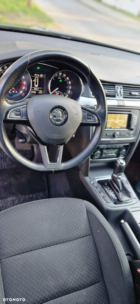 Skoda Superb 2.0 TDI DSG Exclusive - 8