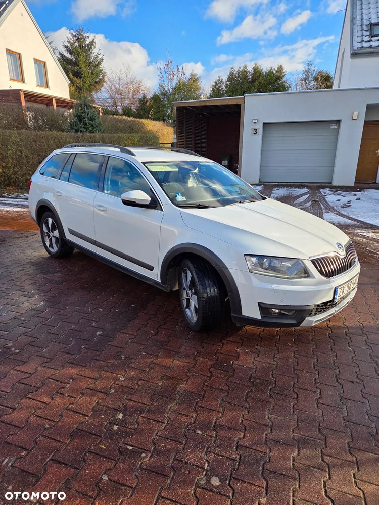 Skoda Octavia Scout 2.0 TDI 4x4 DSG - 3