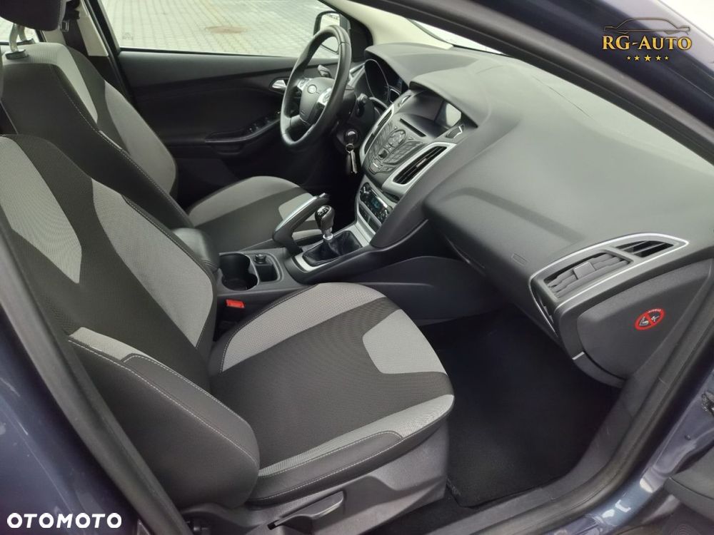 Ford Focus - 35