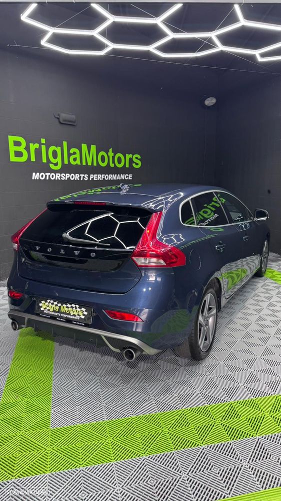 Volvo V40 D2 R Design - 12