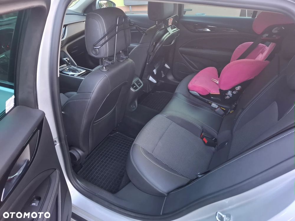 Opel Insignia CT 1.5 T Exclusive S&S - 10