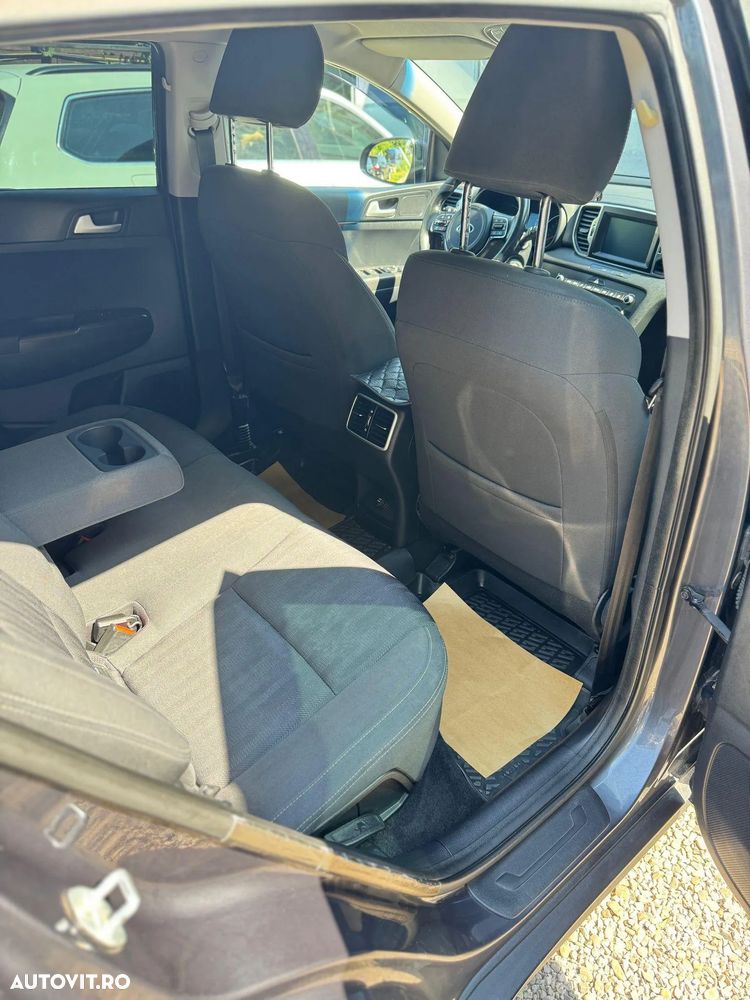 Kia Sportage 1.7 CRDI 2WD Attract - 13