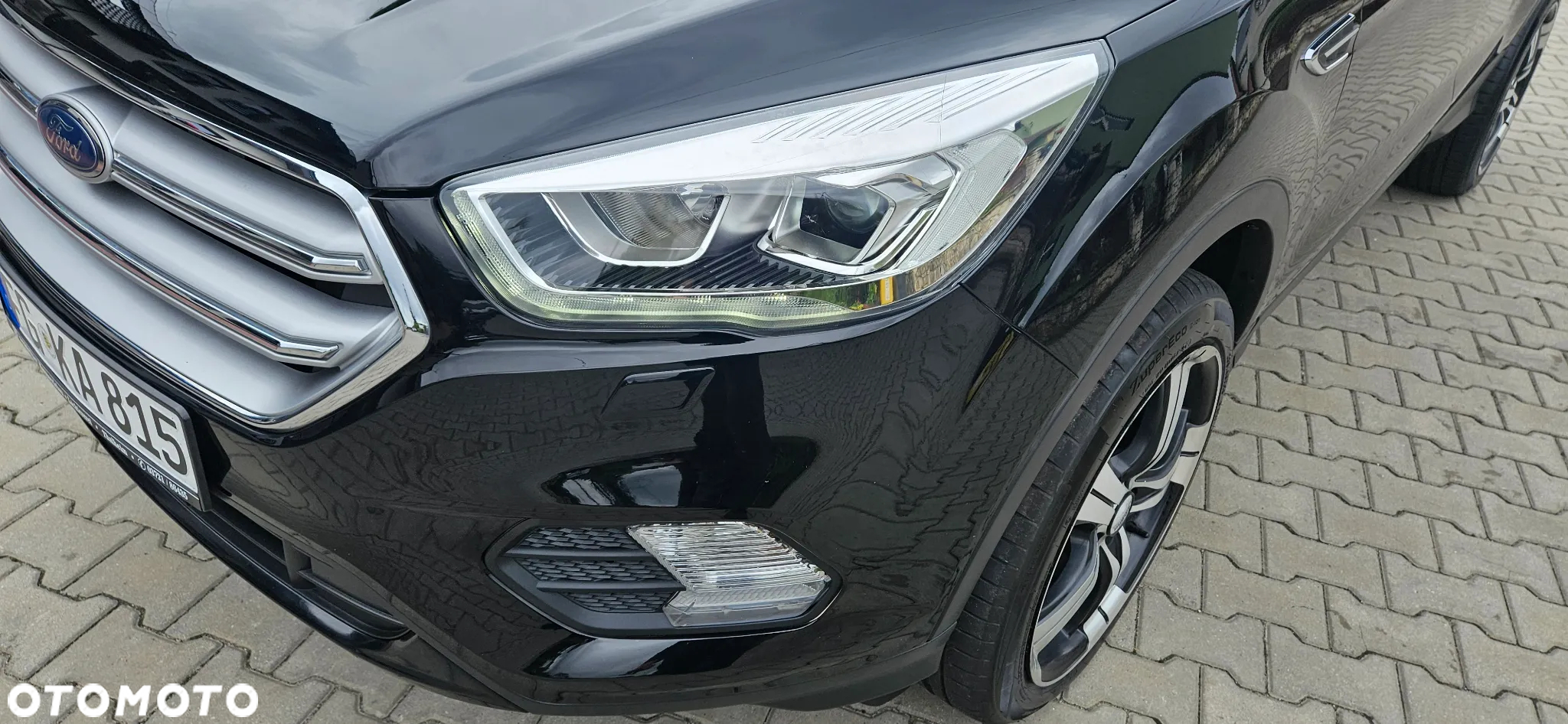 Ford Kuga 1.5 EcoBoost 2x4 Titanium - 24