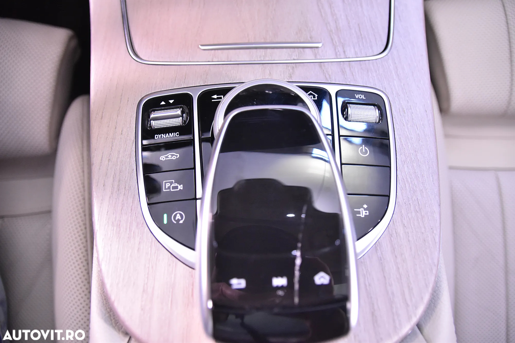 Mercedes-Benz E 400 Coupe 4MATIC Aut. - 18