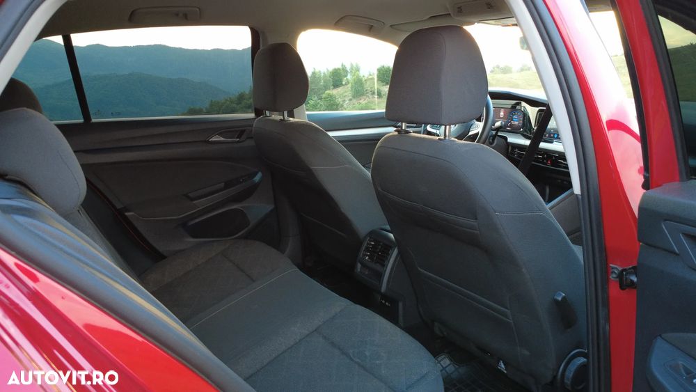 Volkswagen Golf - 9