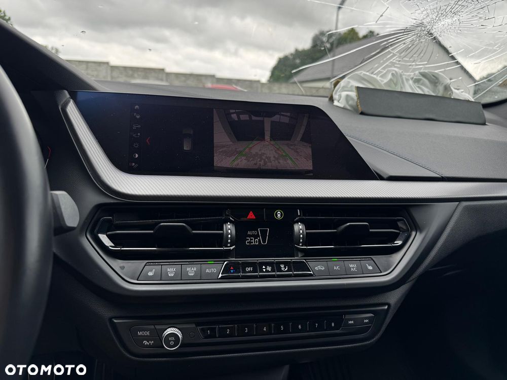 BMW Seria 1 118i GPF Sport Line Shadow - 25