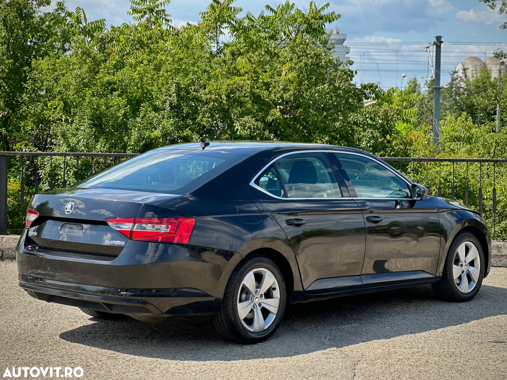 Skoda Superb 2.0 TDI DSG Style - 3