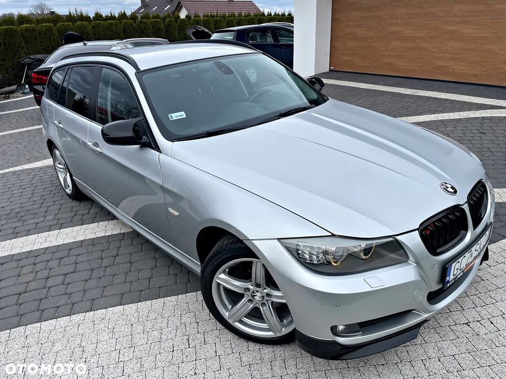 BMW Seria 3 318d DPF Touring Edition Exclusive - 9