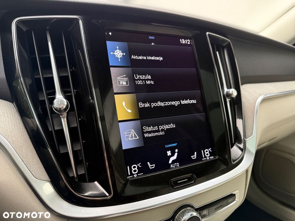 Volvo V60 Cross Country - 18