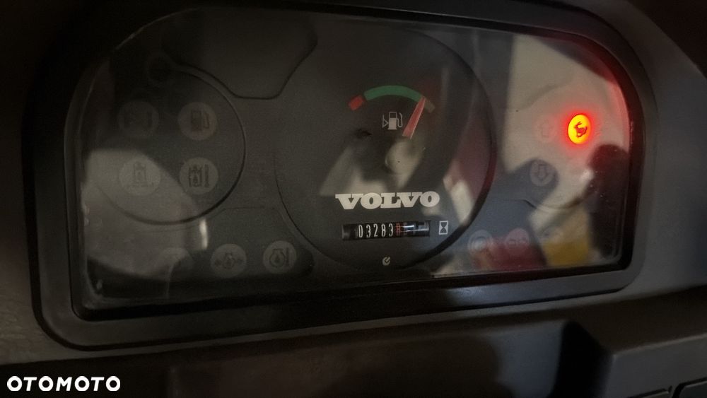 Volvo L25F - 28