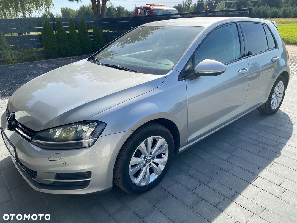 Volkswagen Golf - 10