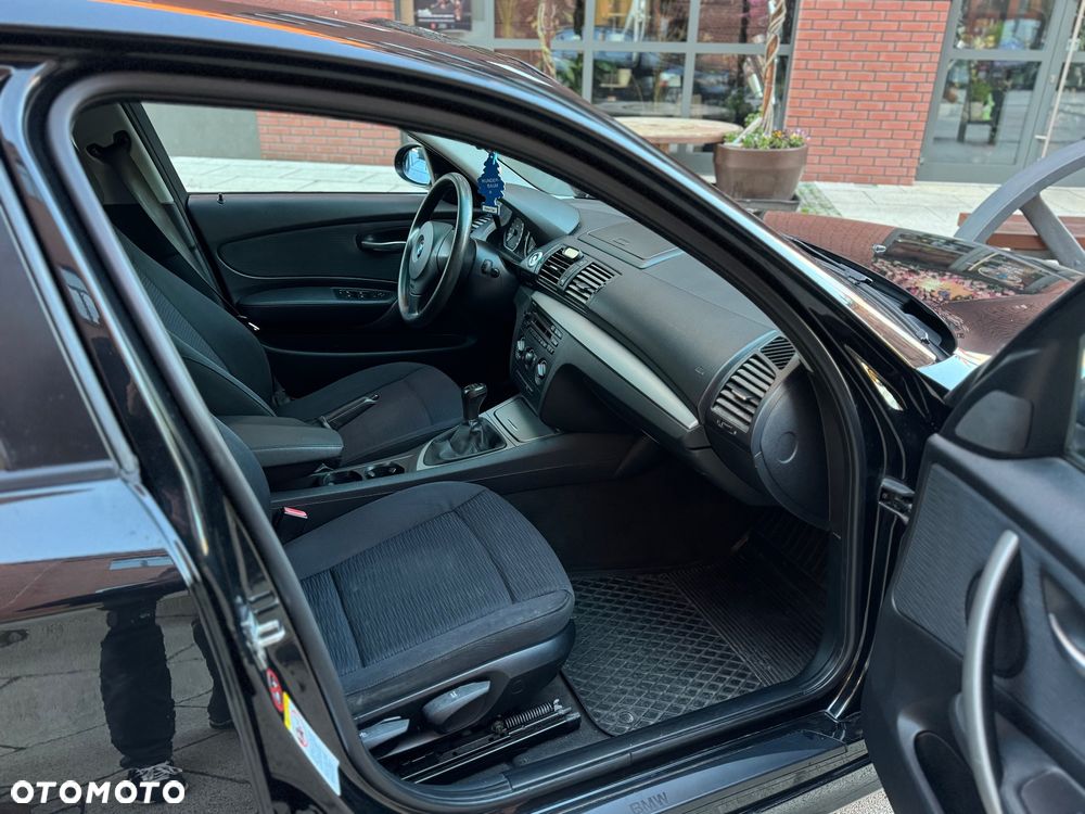 BMW Seria 1 118d - 12