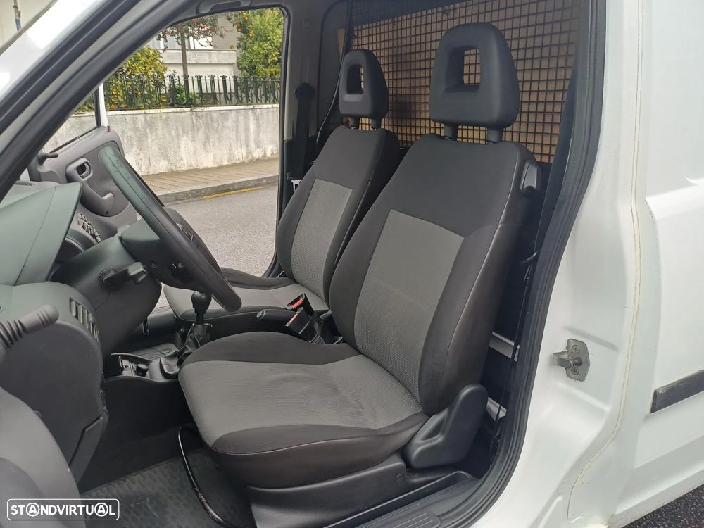 Opel COMBO 1.3 CDTI 75 CV - AR CONDICIONADO - 7