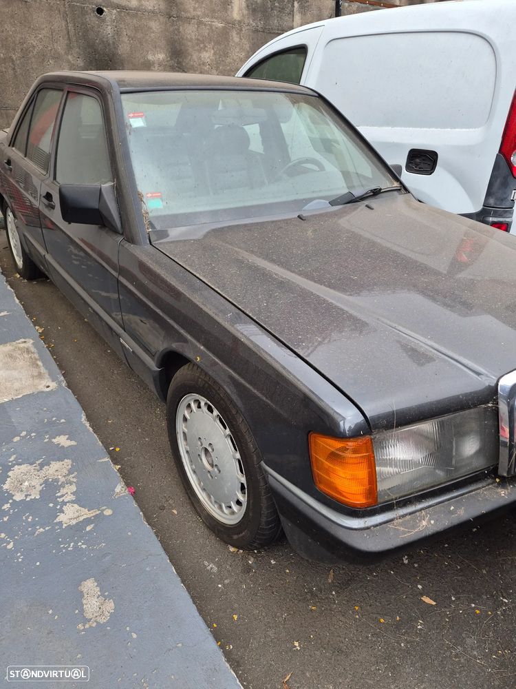 Mercedes-Benz W124 (1984-1997) 200 - 3