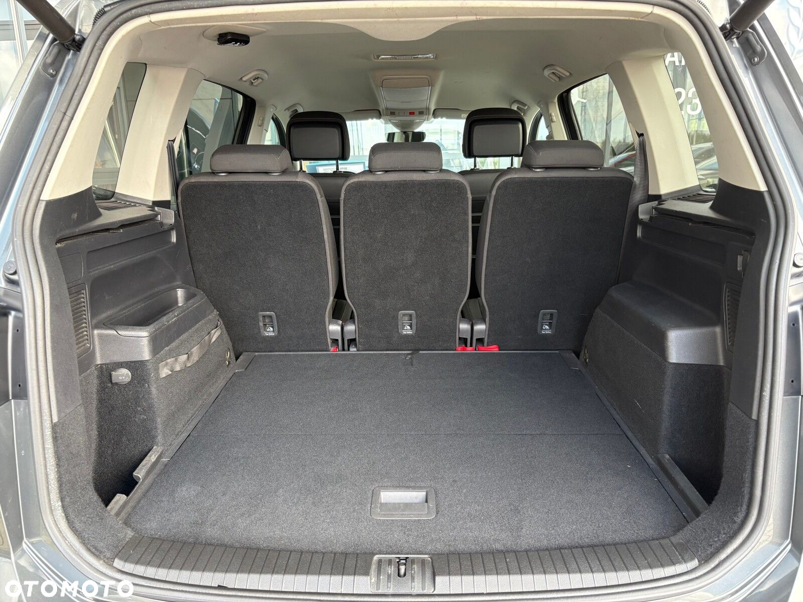 Volkswagen Touran - 18