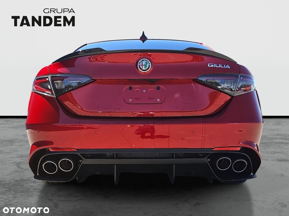 Alfa Romeo Giulia - 6