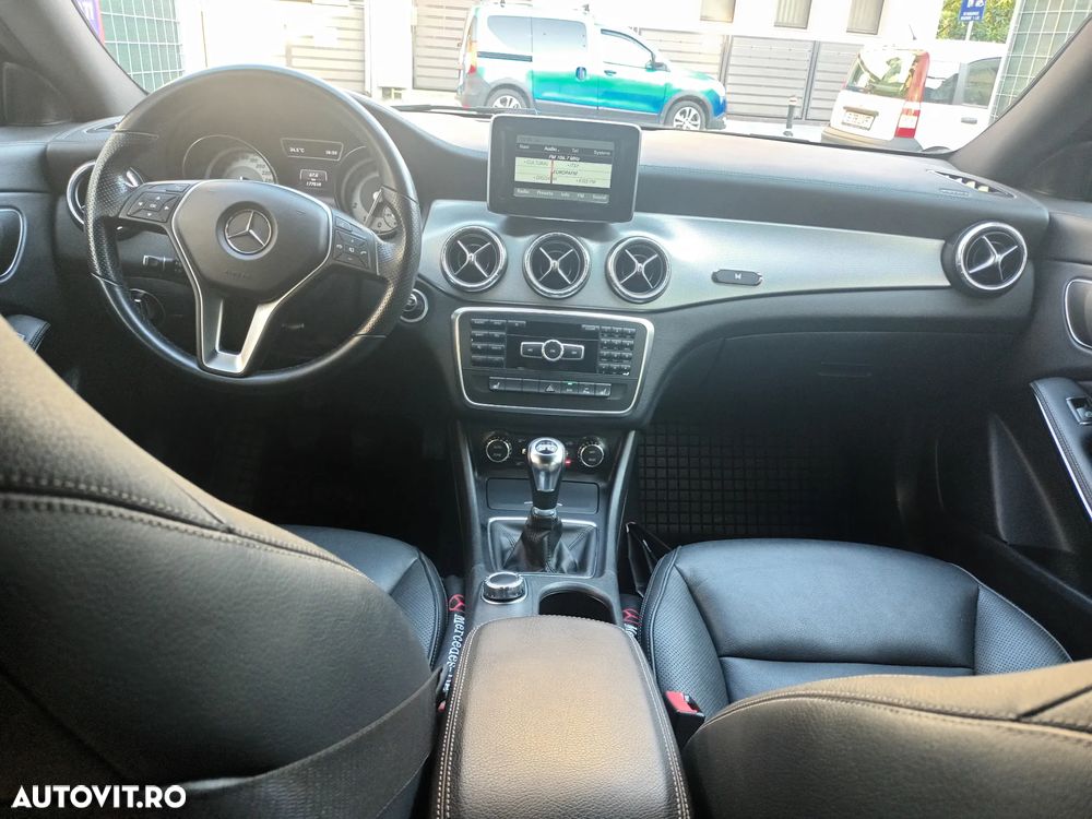 Mercedes-Benz CLA 180 - 8