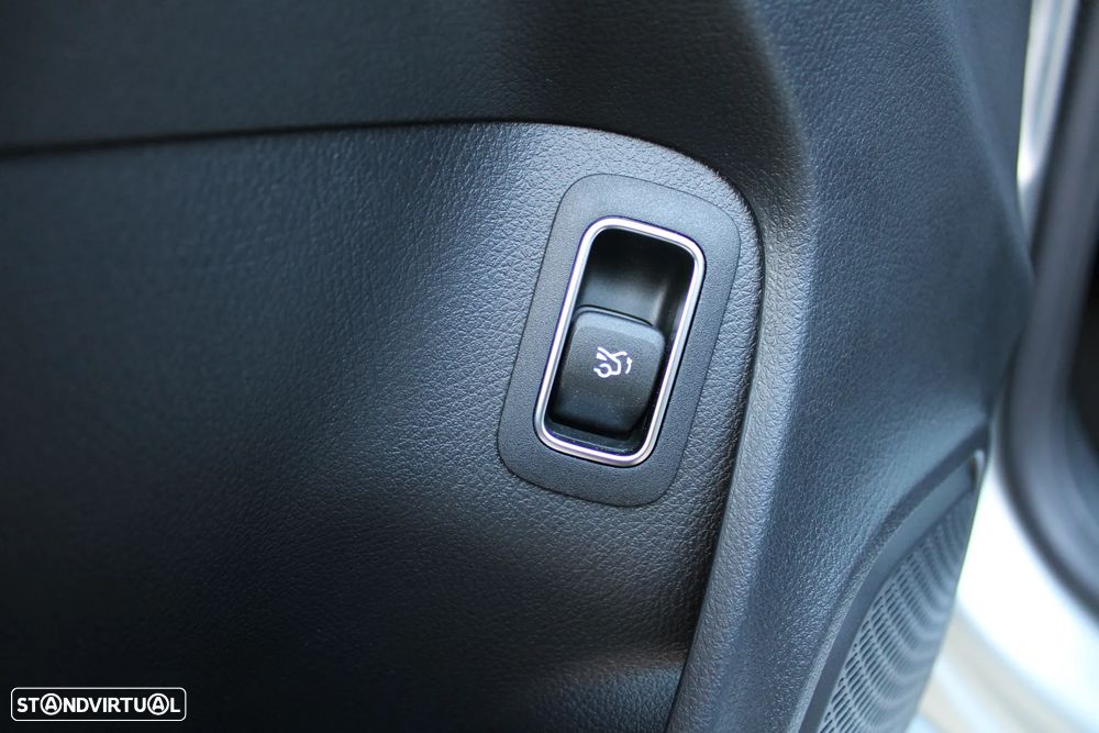 Mercedes-Benz CLA 200 7G-DCT AMG Line Advanced Plus - 53