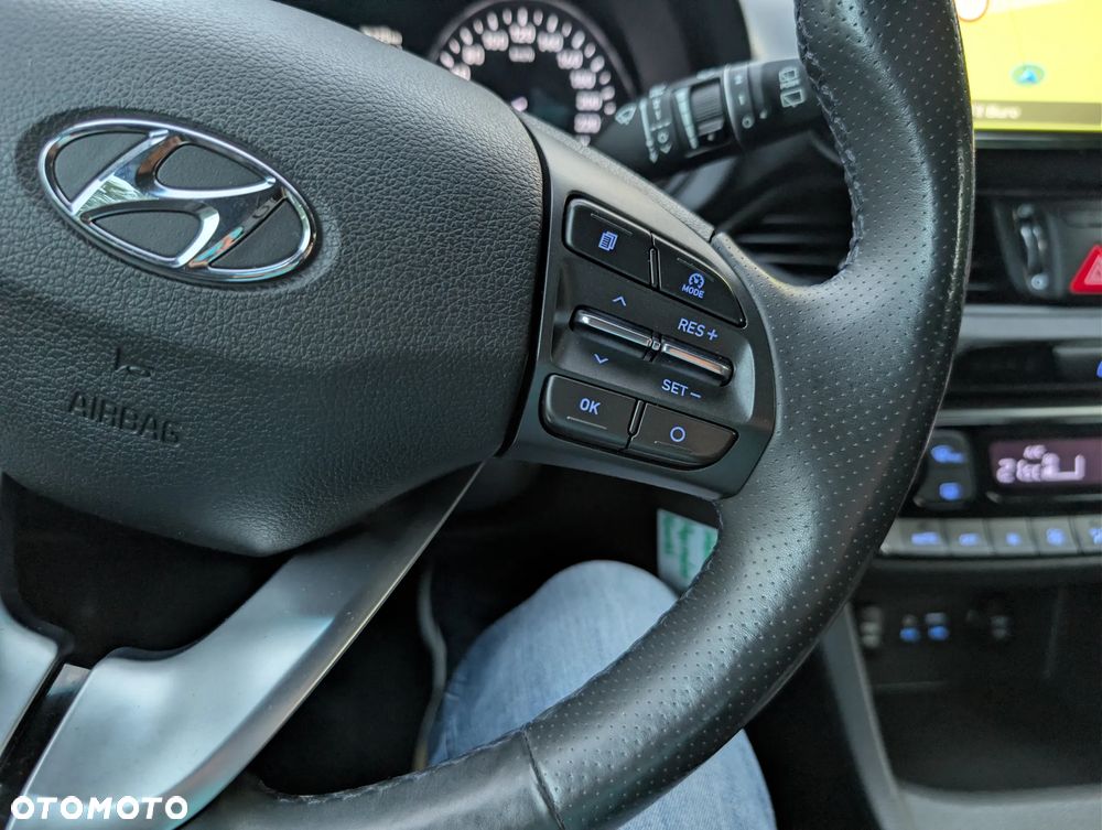 Hyundai i30 1.4 GO Plus - 17