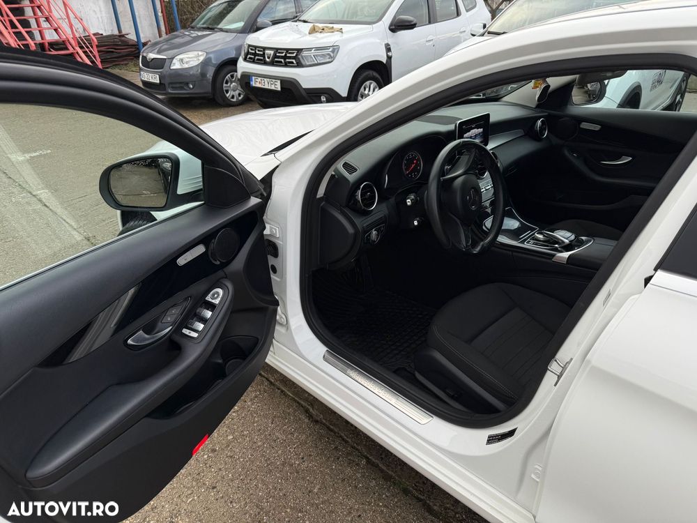 Mercedes-Benz C - 16