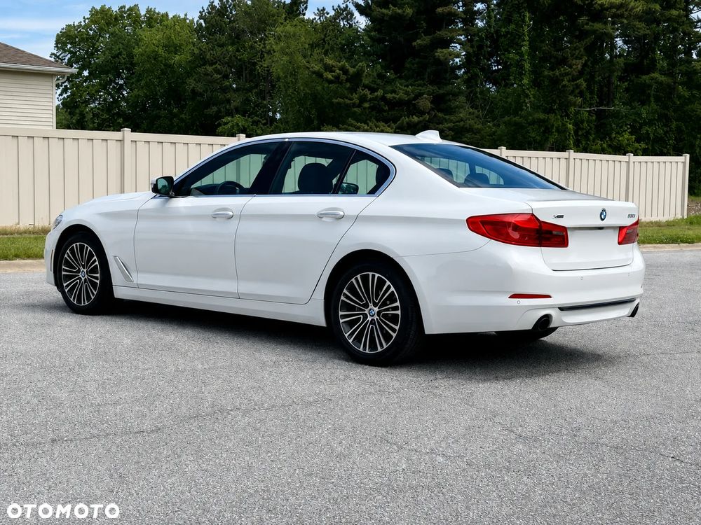 BMW Seria 5 530i xDrive Sport Line - 4