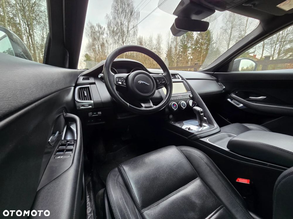 Jaguar E-Pace P250 AWD R-Dynamic - 23
