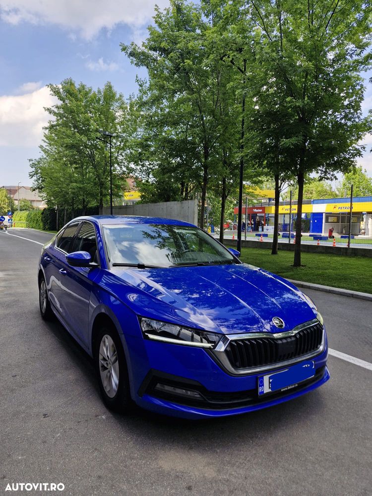 Skoda Octavia 2.0 TDI DSG Ambition - 1
