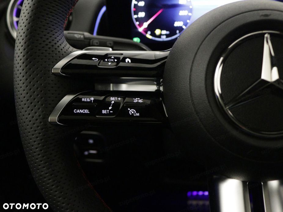 Mercedes-Benz GLB 200 AMG Line 7G-DCT - 9