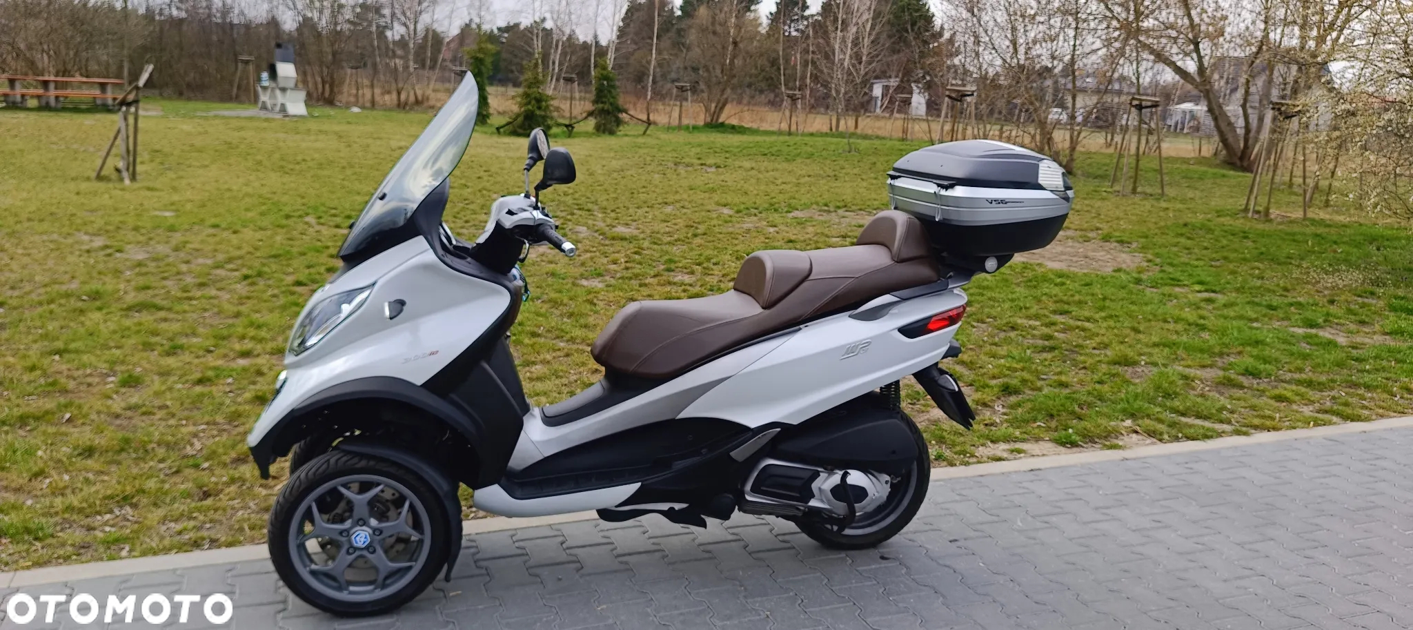 Piaggio MP-3 - 7