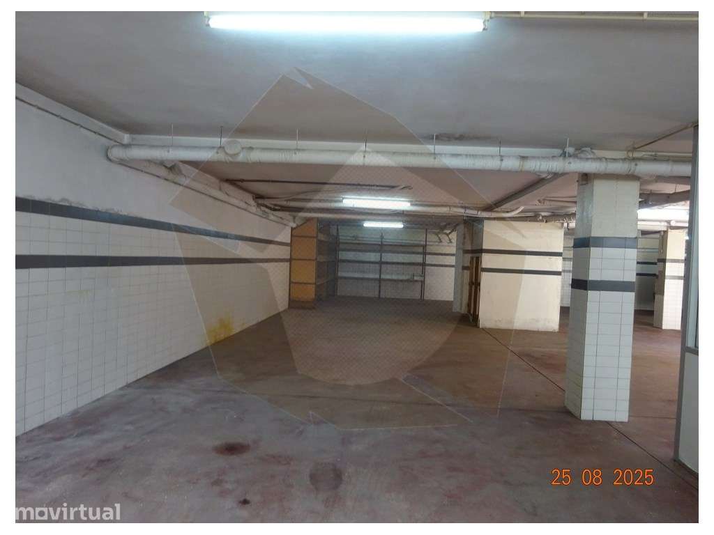 GARAGEM / ARMAZÉM - PORTO (CENTRO) - Grande imagem: 2/6