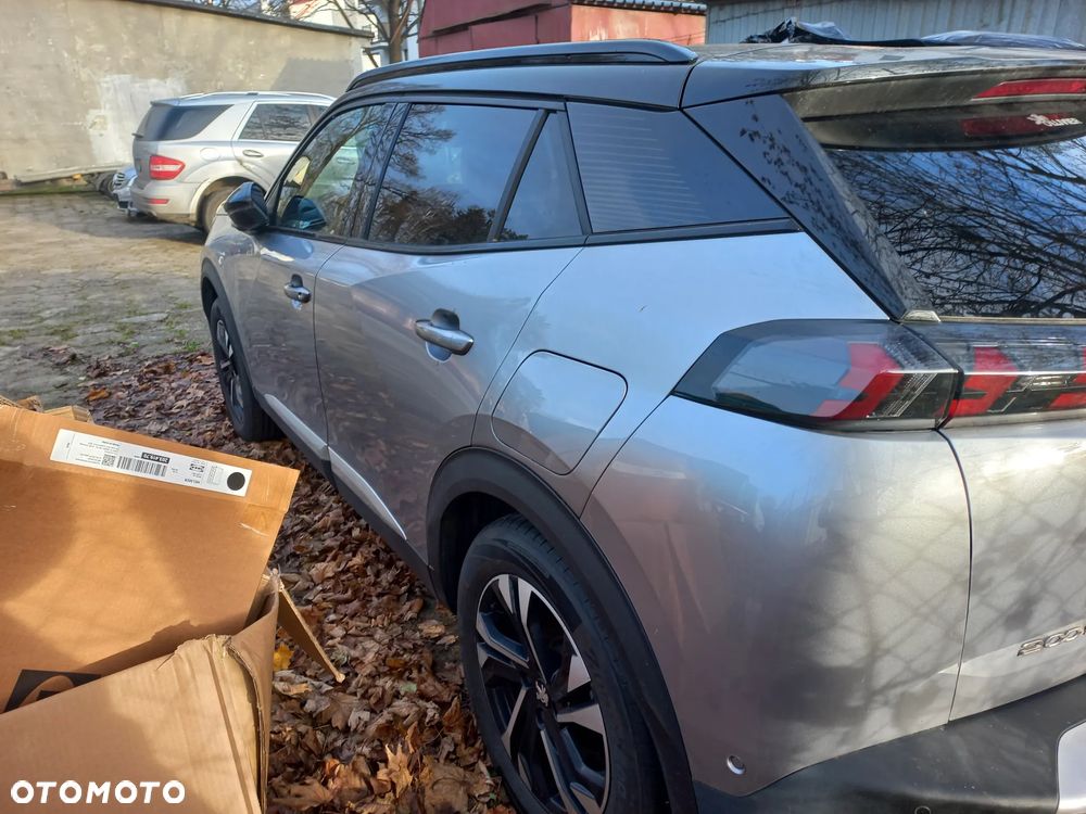 Peugeot 2008 1.5 BlueHDi GT Line S&S EAT8 - 8