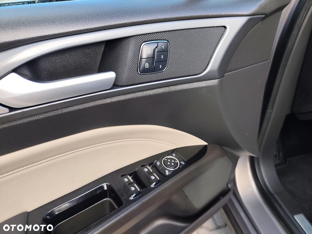 Ford Mondeo 2.0 TDCi STart-Stopp PowerShift-Aut Titanium - 33