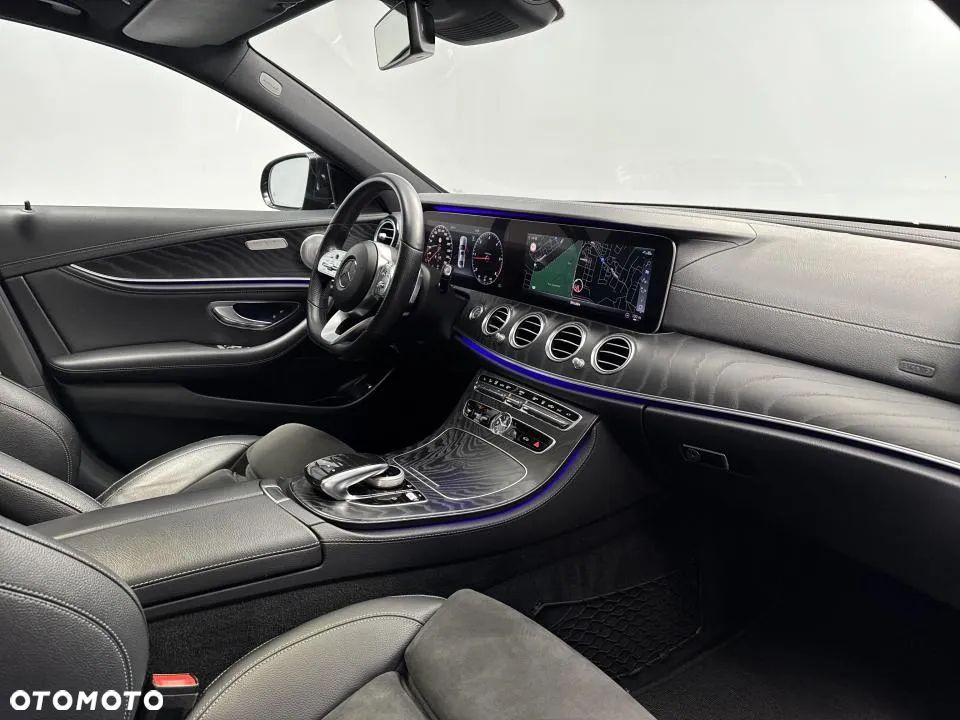 Mercedes-Benz Klasa E 220 d 4-Matic AMG - 24