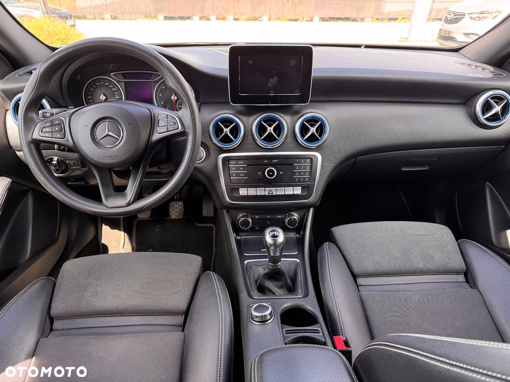 Mercedes-Benz Klasa A 160 Activity Edition - 9
