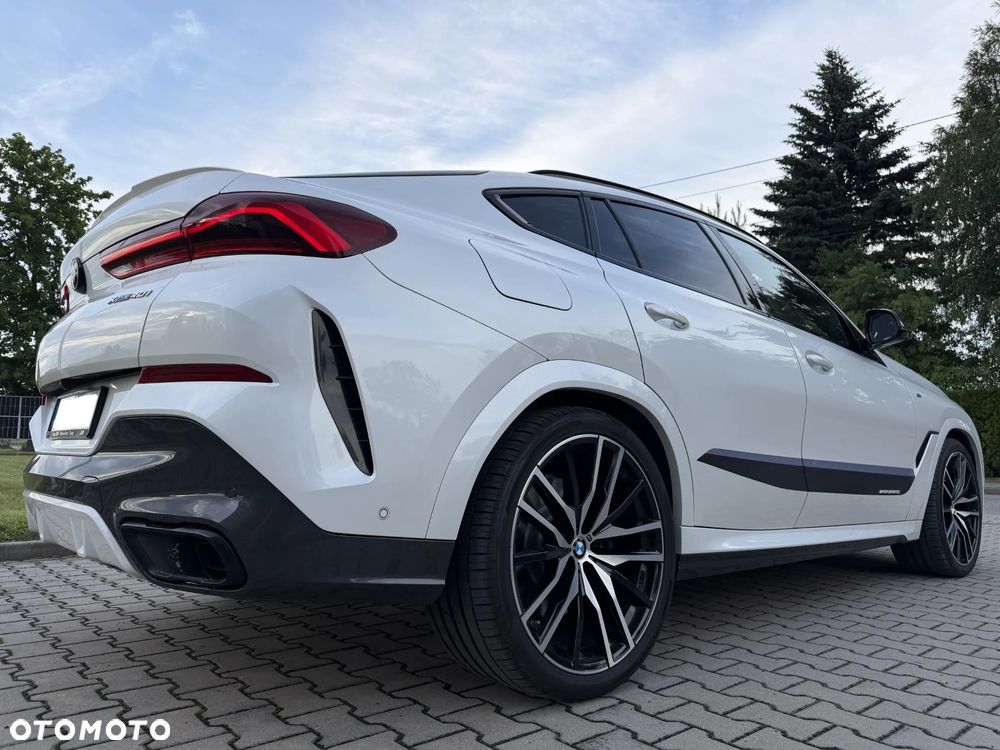 BMW X6 xDrive40i - 17