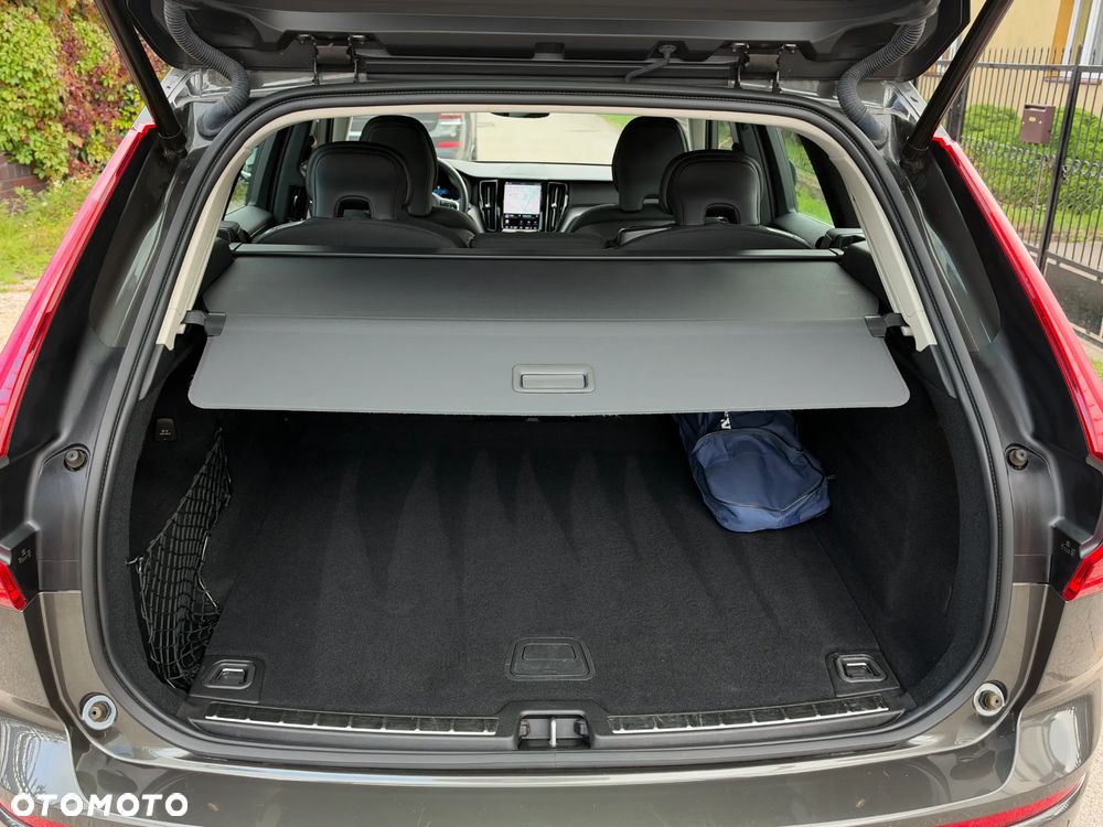 Volvo XC 60 B4 B Momentum Pro - 35