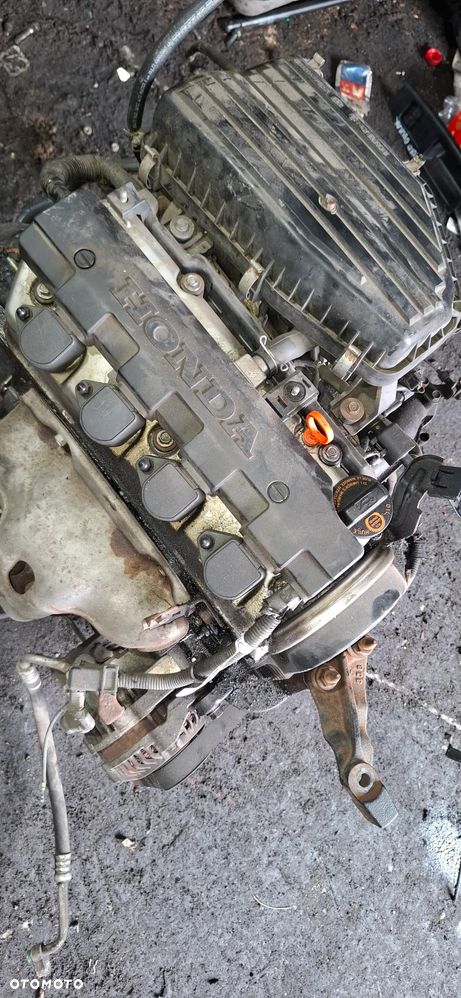 Silnik Słupek HONDA CIVIC VII D14Z6 1.4 16V - 8