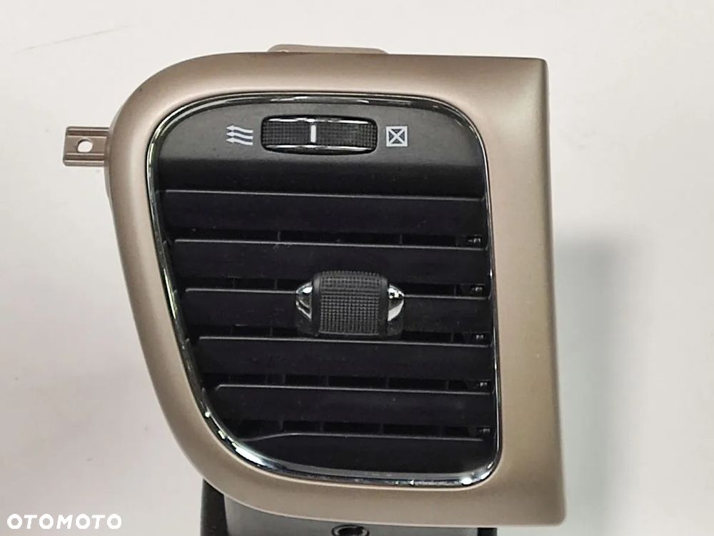 JEEP GRAND CHEROKEE WK2 16-21r Dekor Schowek Kratka Nawiewu Ramka Zegarów - 7