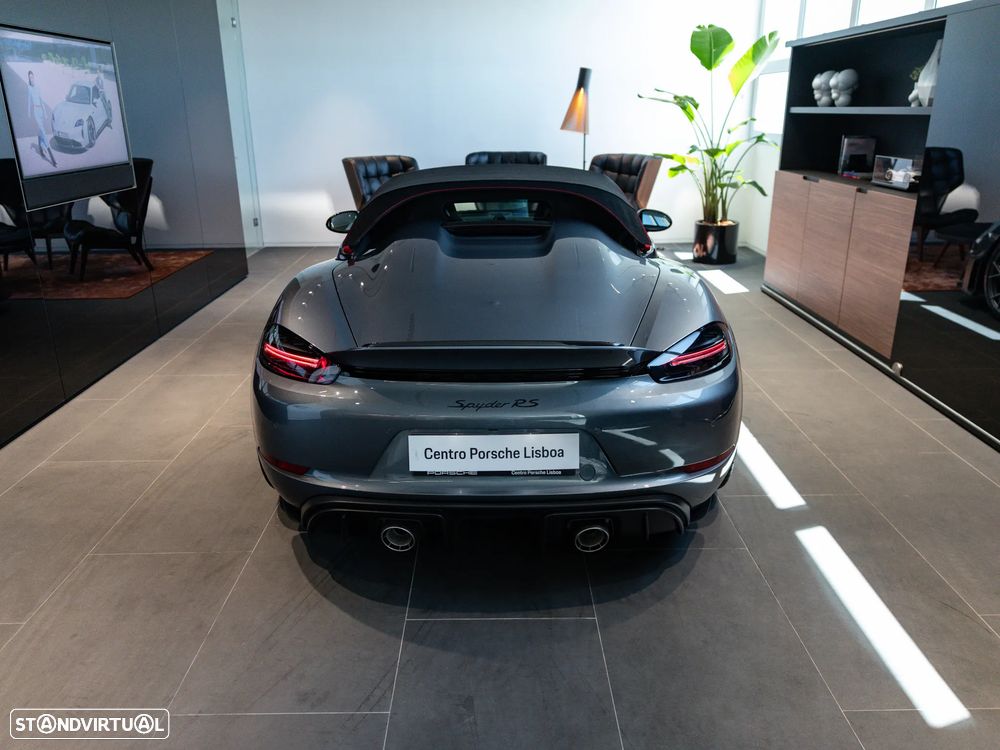 Porsche 718 Spyder - 6