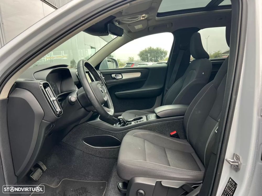 Volvo XC 40 1.5 T3 Momentum Core Geartronic - 9