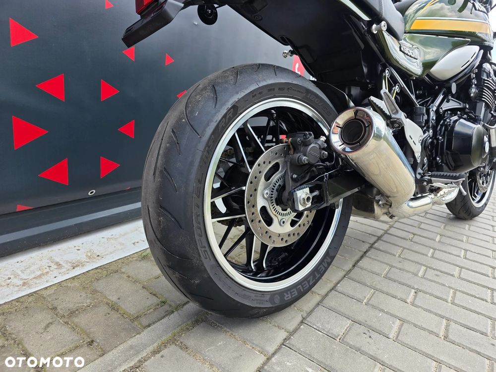 Kawasaki Z 900 RS - 7