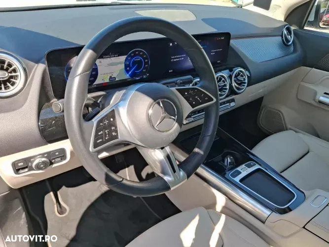 Mercedes-Benz EQA 250+ - 18