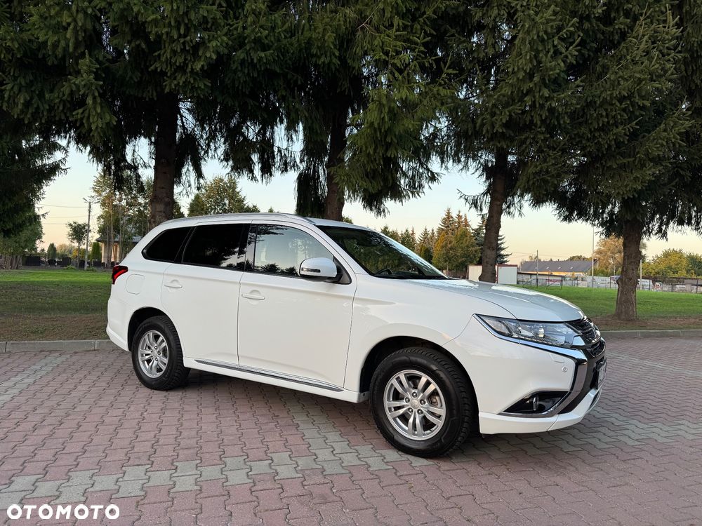 Mitsubishi Outlander 2.0 4WD - 1