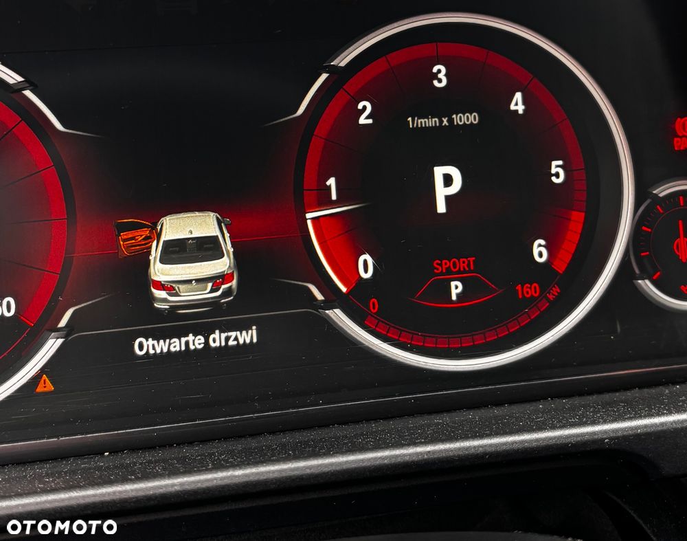 BMW Seria 5 518d Luxury Line - 12