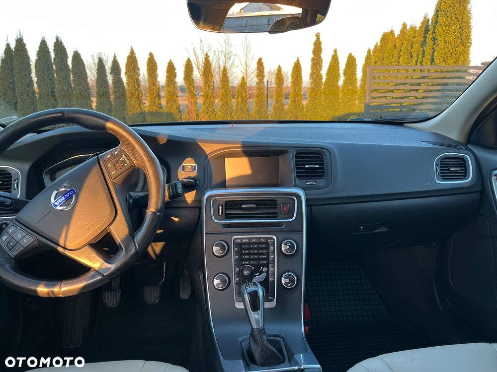 Volvo V60 D2 Drive-E Ocean Race - 6