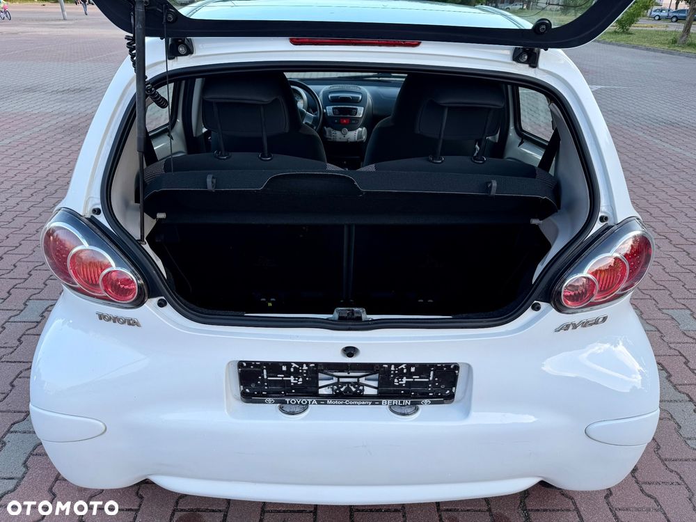 Toyota Aygo 1.0 VVT-i Sol EU5 MM - 32