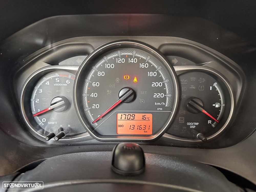 Toyota Yaris 1.4 D-4D Cool - 25