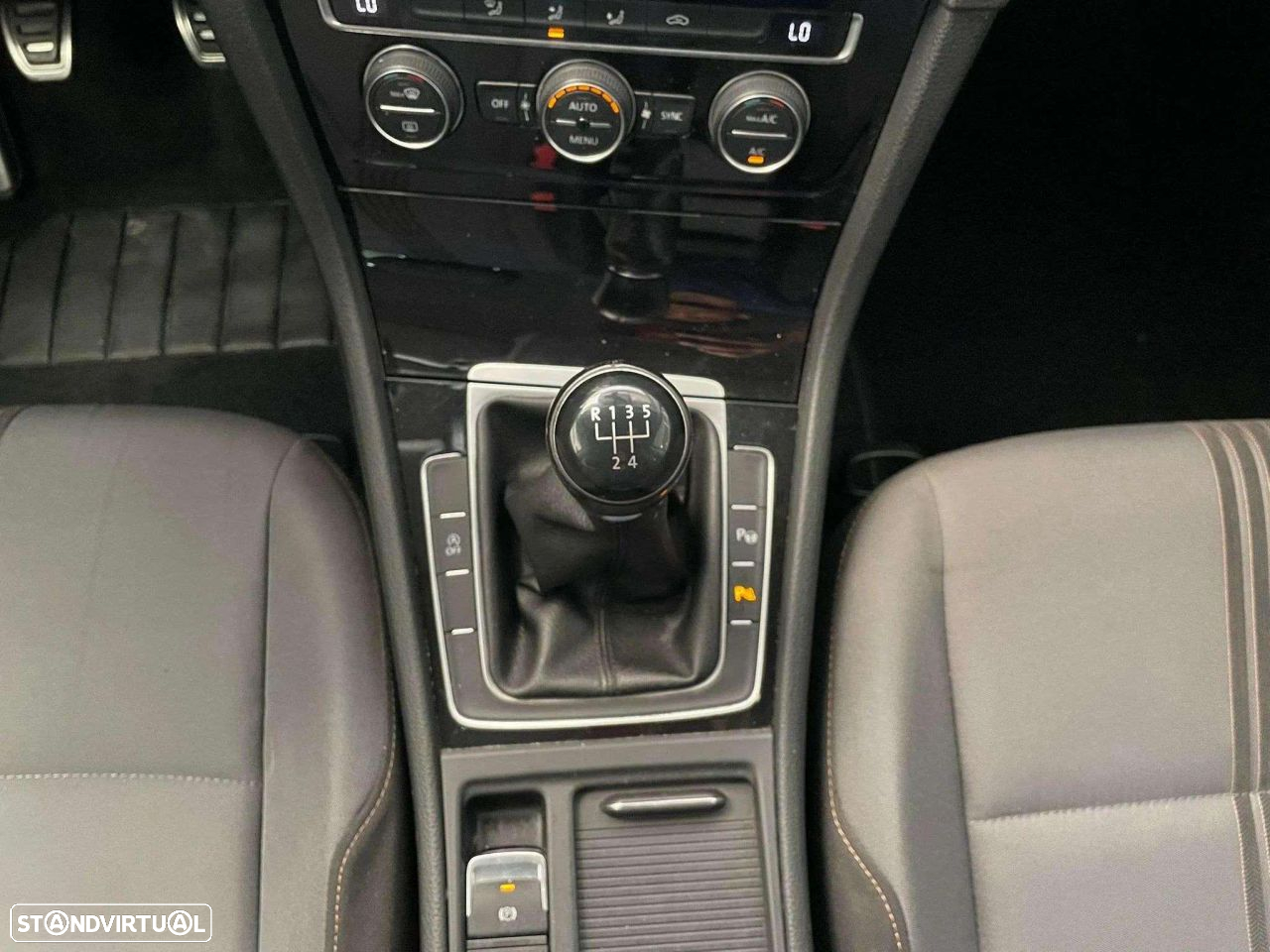 VW Golf - 15